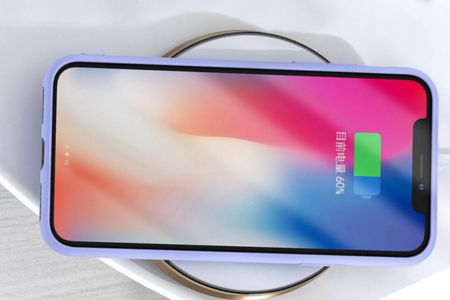 矽膠手機套不影響(xiǎng)無線充電功能 矽膠手機套不(bú)影響無線充電功能